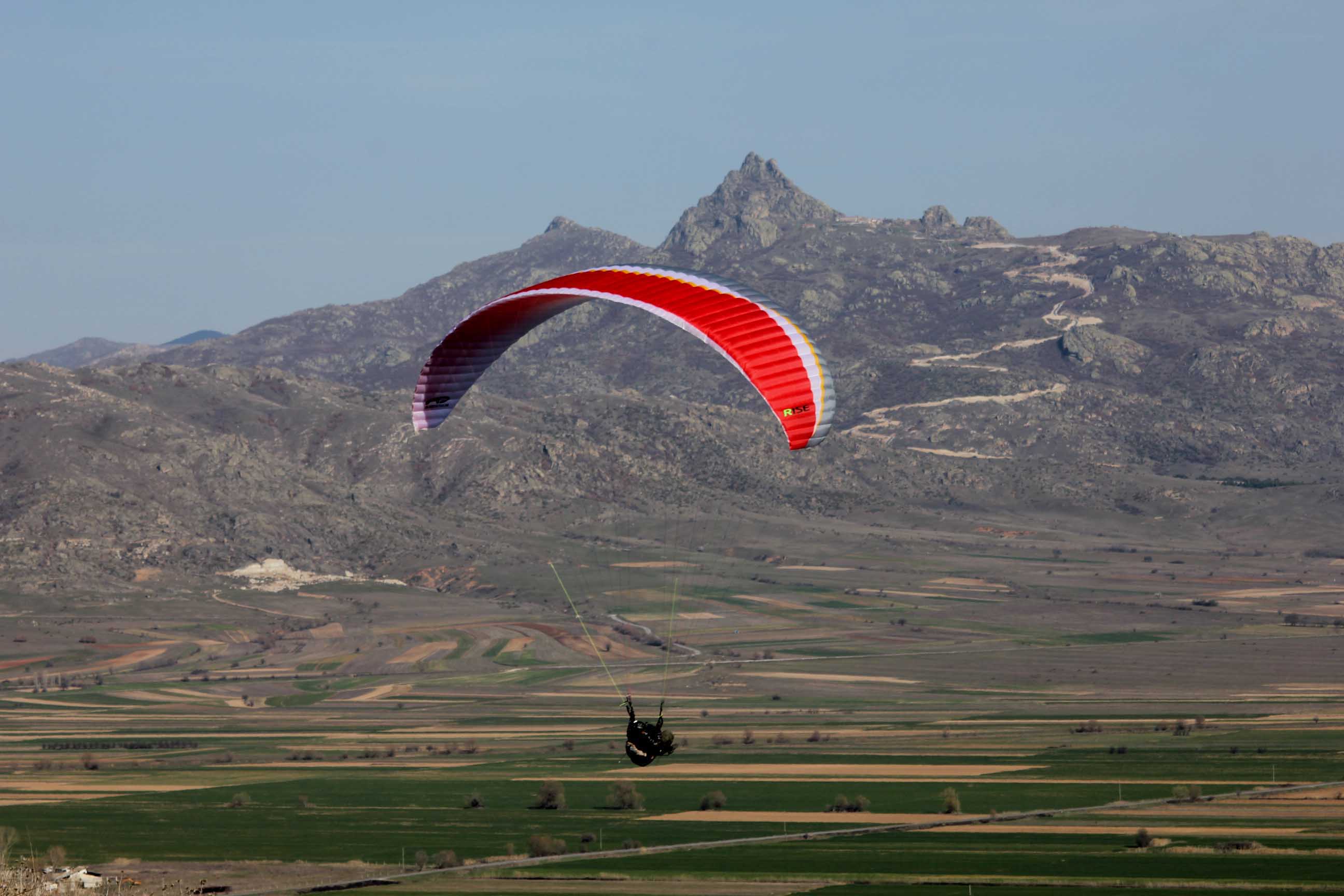 Adventure travel Macedonia - paragliding